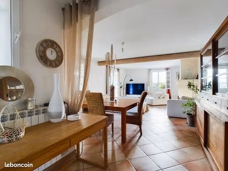 maison 152 m² + appartement 43 m² – piscine 9x4 – terrain 1080 m² – sorgues