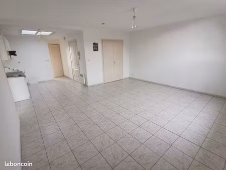 t2 de 55 m² – grande place d’armentières