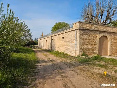 bâtiment d'activités professionnelles