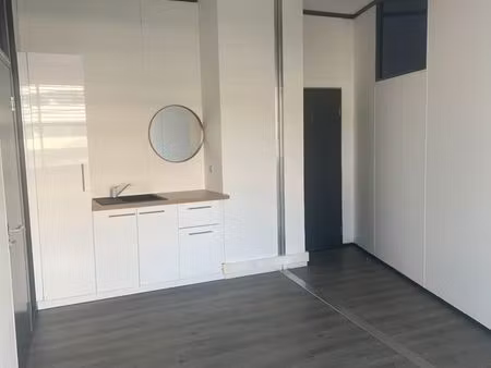 local 18m2