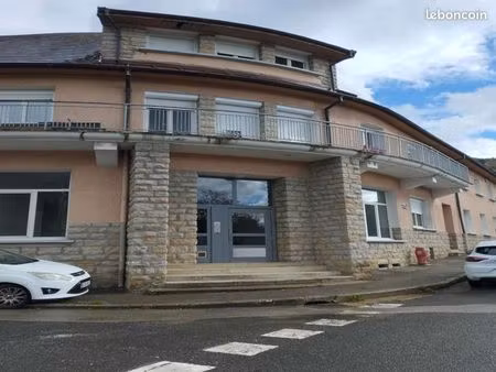 appartement 3 pièces 50 m2 lavancia epercy