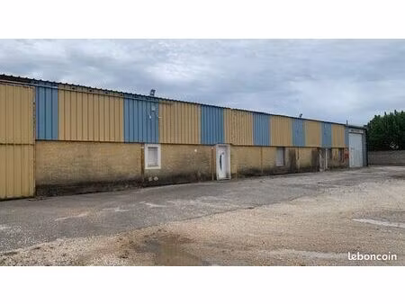 entrepôt 930 m² entraigues-sur-la-sorgue