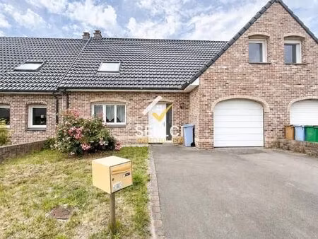 maison . 4 pièces . 110 m²