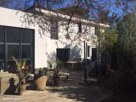 propriété avec 2 maisons