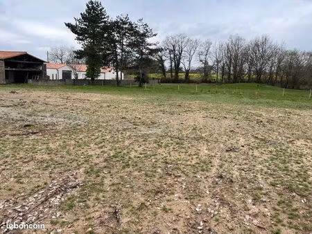 terrain 460 m² bellevigny