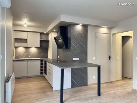appartement t3 de 54 m² entièrement rénové au rdc – garage – terrasse rez de jardin – quar