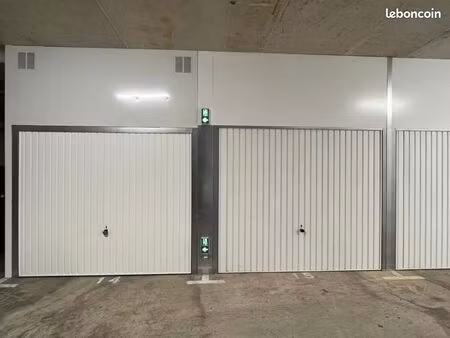 parking 12 m² frejus