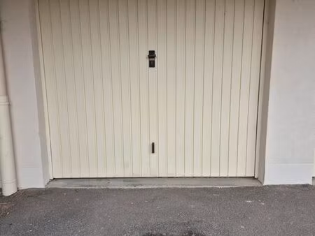garage à louer la garde 83130