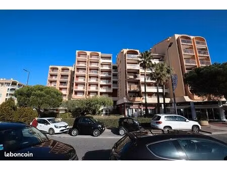 studio 1 pièce 27 m²