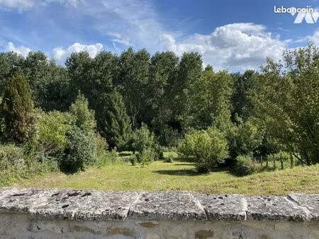 terrain 1033 m² la ferte milon