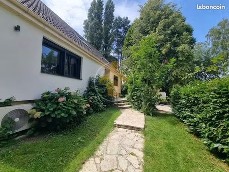 maison 6 pièces 157 m²