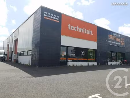 commerce 150 m²