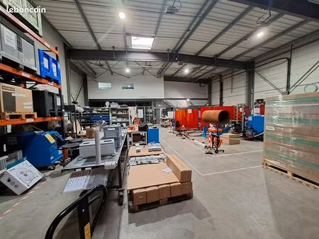 local commercial 808 m² les achards