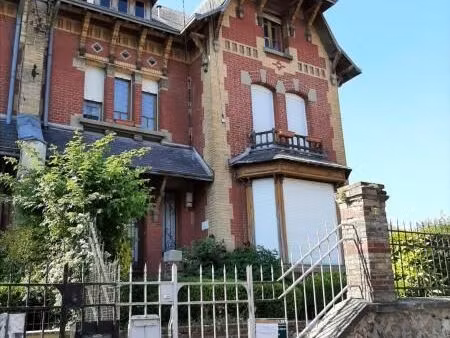 maison 7 pièces 165 m²