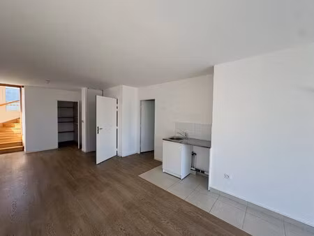 duplex 5 pieces location