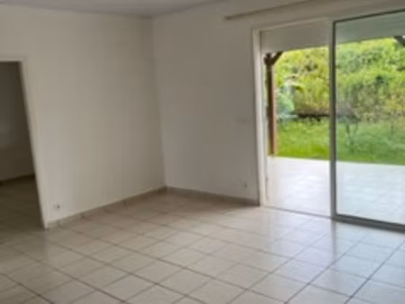 appartement de 62m2 en location avec 3 pièces à macouria ton