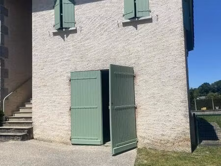 a louer appartement inidviduel avec garage et terrain clos a sanvensa