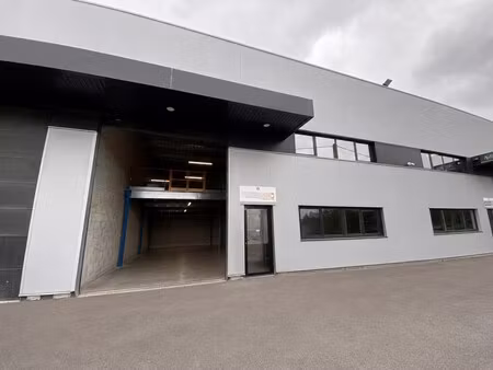 location local d’activités mérignac 33700 304m²