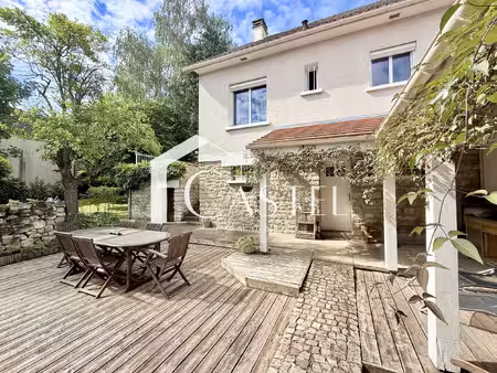 maison 5 pièces - 3 chambres