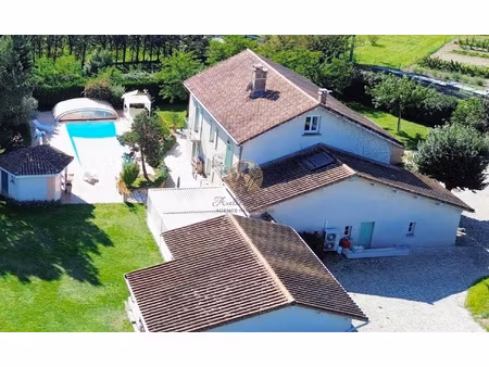 chaponost propriété d'exception de 267 m2 avec piscine  po