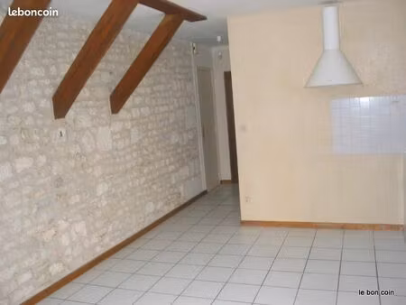 loue t2 non meublé