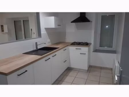 appartement au rez-de-chaussée d'une maison individuelle
