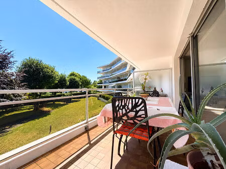 proche plages & commerces - bel appartement de 95 m² avec terrasses & garage