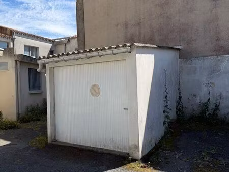garage ferme plein centre challans