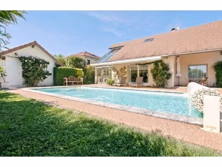maison de 168m² avec piscine
