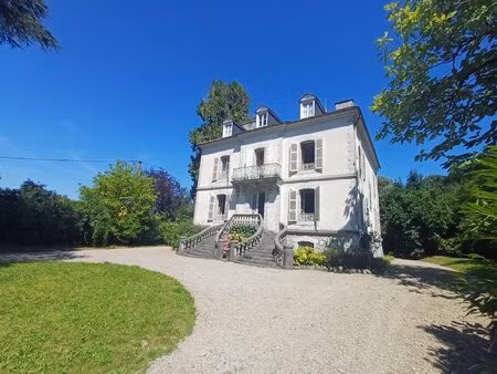 maison bourgeoise -louvie juzon-