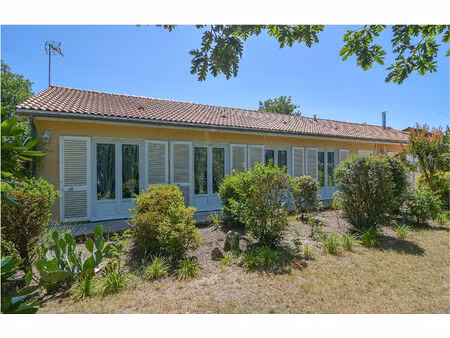 maison familiale 'la boetie' saint medard en jalles 7 pièce(s) 160.97 m2