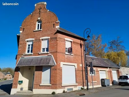 maison 8 pièces 181 m²