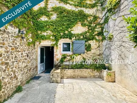 maison de village en pierre apparentes de 109m2 récemment rénovée avec patio et garage de 