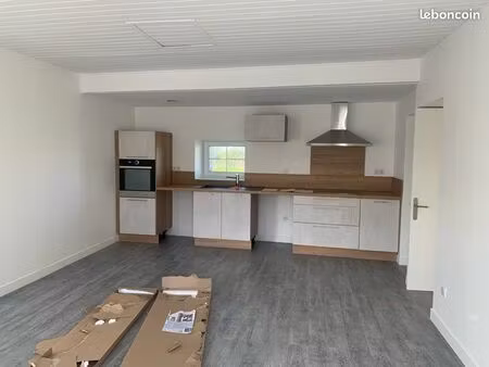petite maisonnette avec jardin