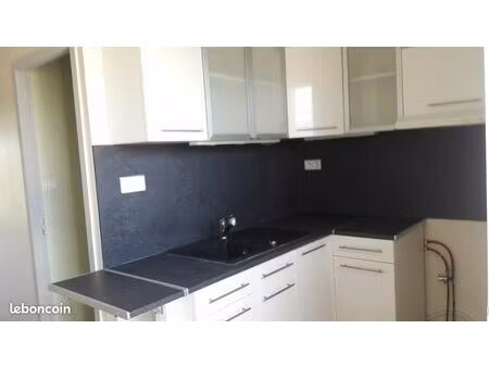 à louer – maison de ville t3 de 57 m² avec garage de 32 m²