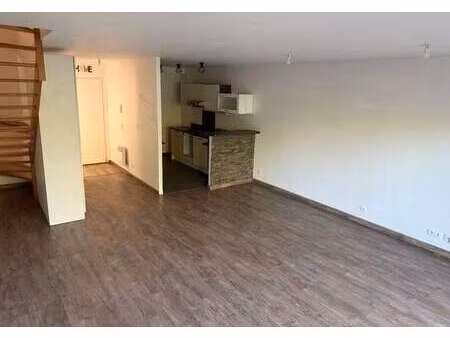 location maison à saint-andré-de-cubzac (33240) : à louer / 83m² saint-andré-de-cubzac