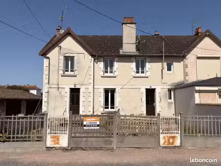 immeuble 8 pièces 161 m²