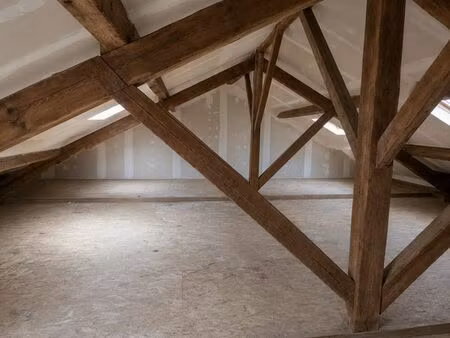 loft à créer sous les toits – 80 m² au sol