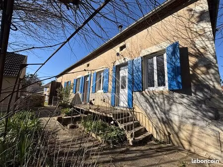 propriété 3 pièces 80 m²