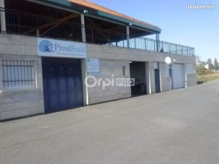 local commercial 210 m²