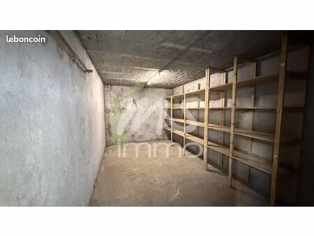 garage/box gap