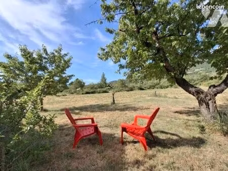 terrain 4700 m² serres
