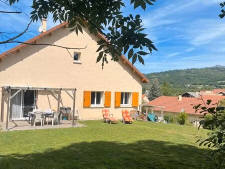 maison 7 pièces 170m²