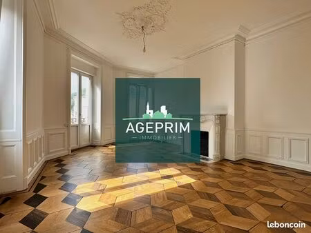 appartement 5 pièces 142 m²