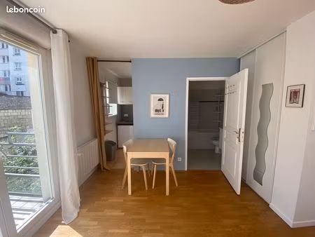 studio calme et lumineux au coeur du quartier saint-rémy