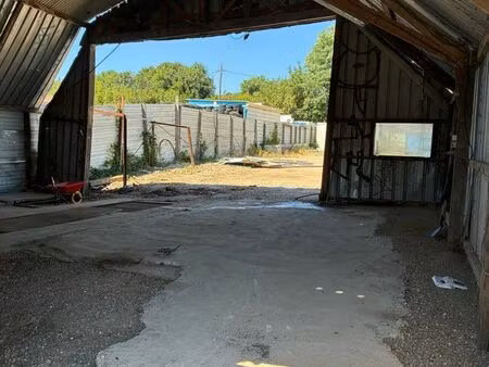 terrain commercial hangars