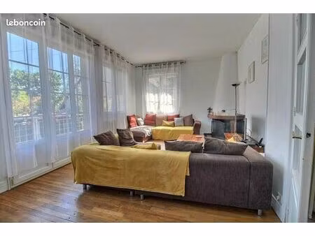 maison 7 pièces 194 m²