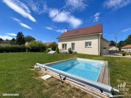 maison 7 pièces 157 m²