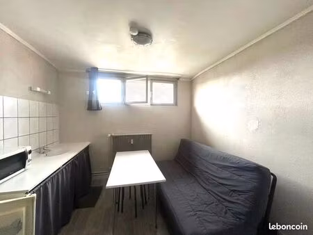 appartement 1 pièce 9 m²