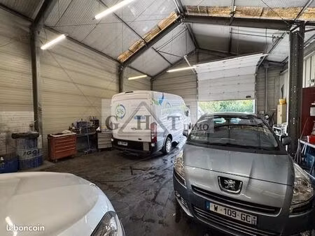 local industriel 970 m²
